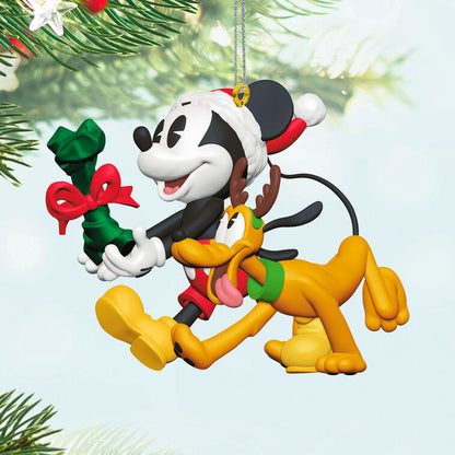 Disney Mickey and Friends Bone-afide Besties Ornament